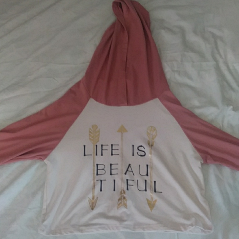 Crop top mid sleeve shirt